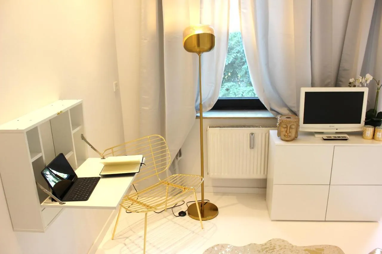 Shared A-Partment • Moebliertes Zimmer In Koeln - Ehrenfeld ! location